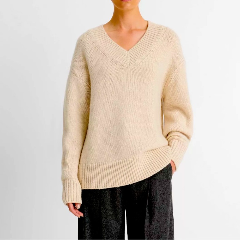 Vince Wool and Cashmere Drop-Shoulder V-Neck Sweater, Heather Ceramic, M